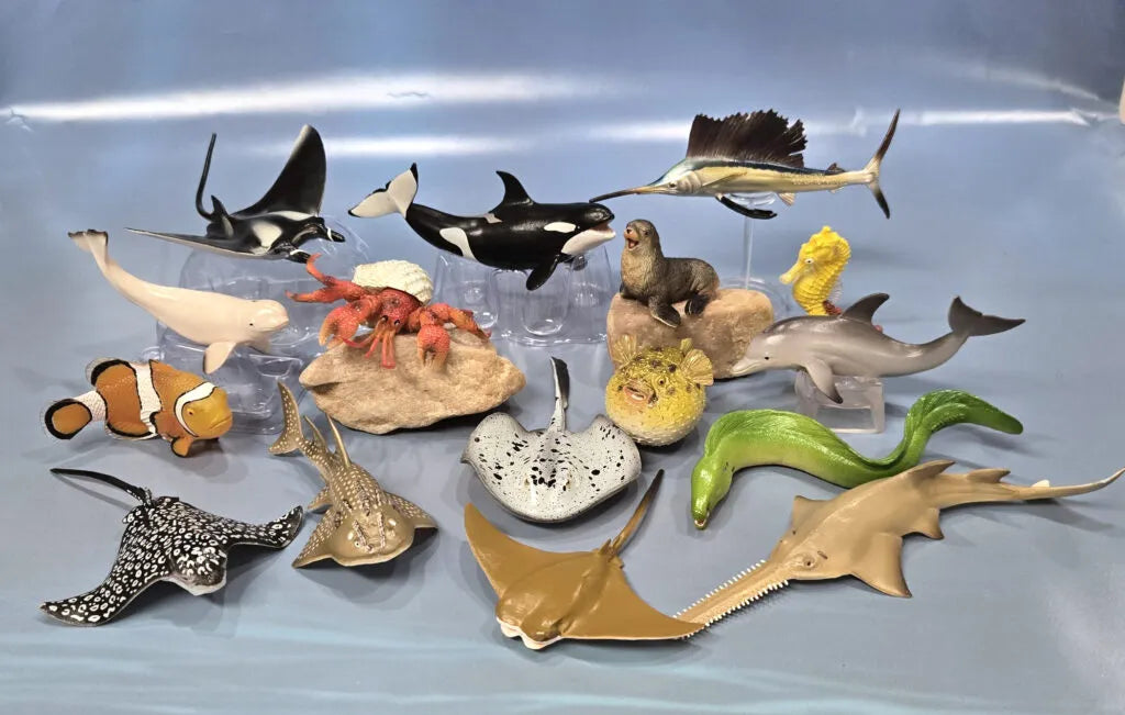 Reviewing Sea Animals Figurine Playset by @bmathison1972
