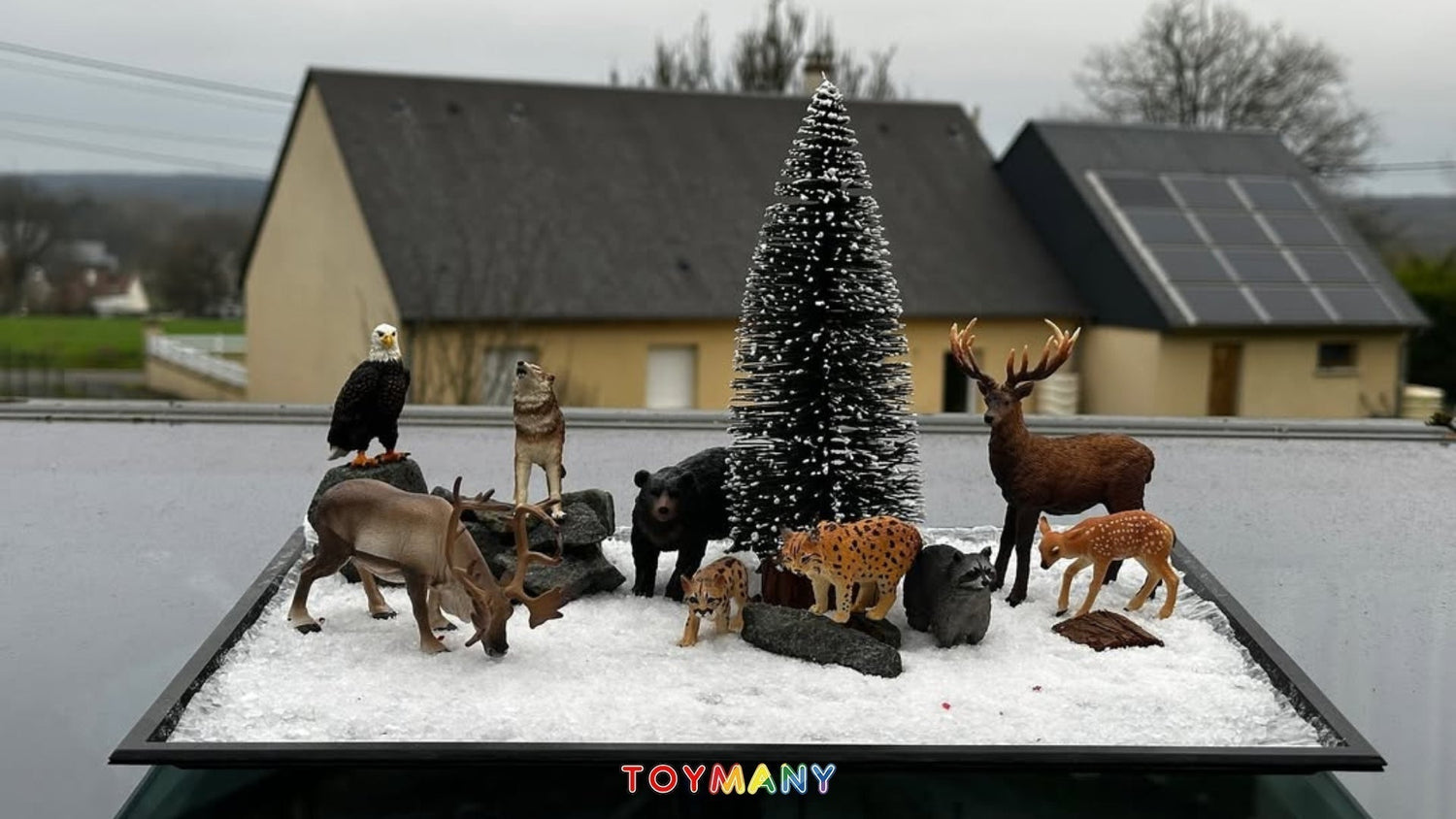 5 Christmas-Themed Play Ideas Using Toymany Figurines