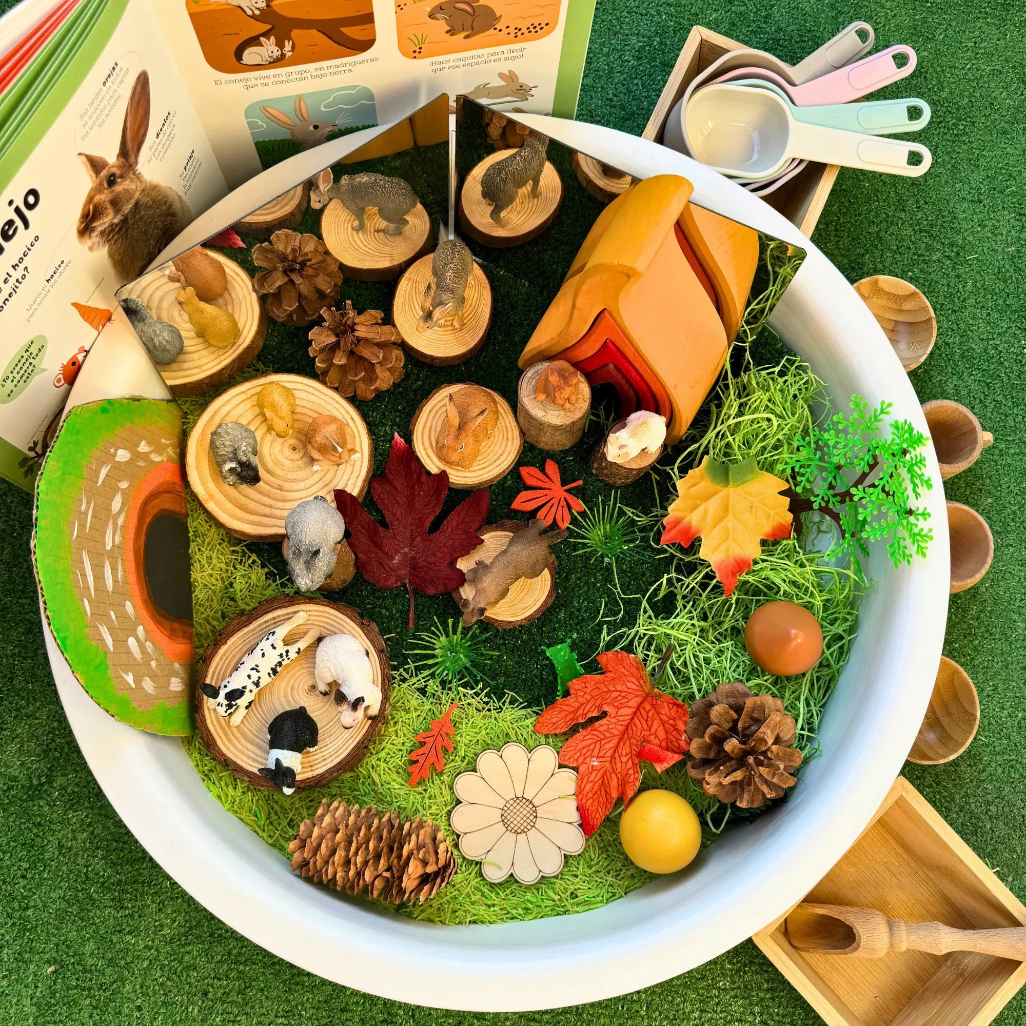 12-Piece?Rabbit Animal Figurines Playset-scene 1