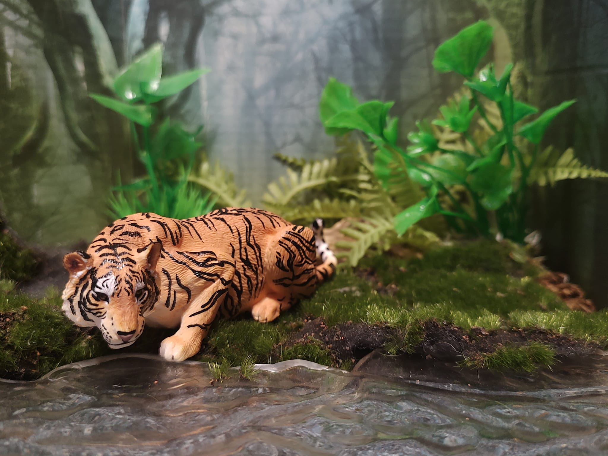 Figurita de Tigre Agazapado de Toymany