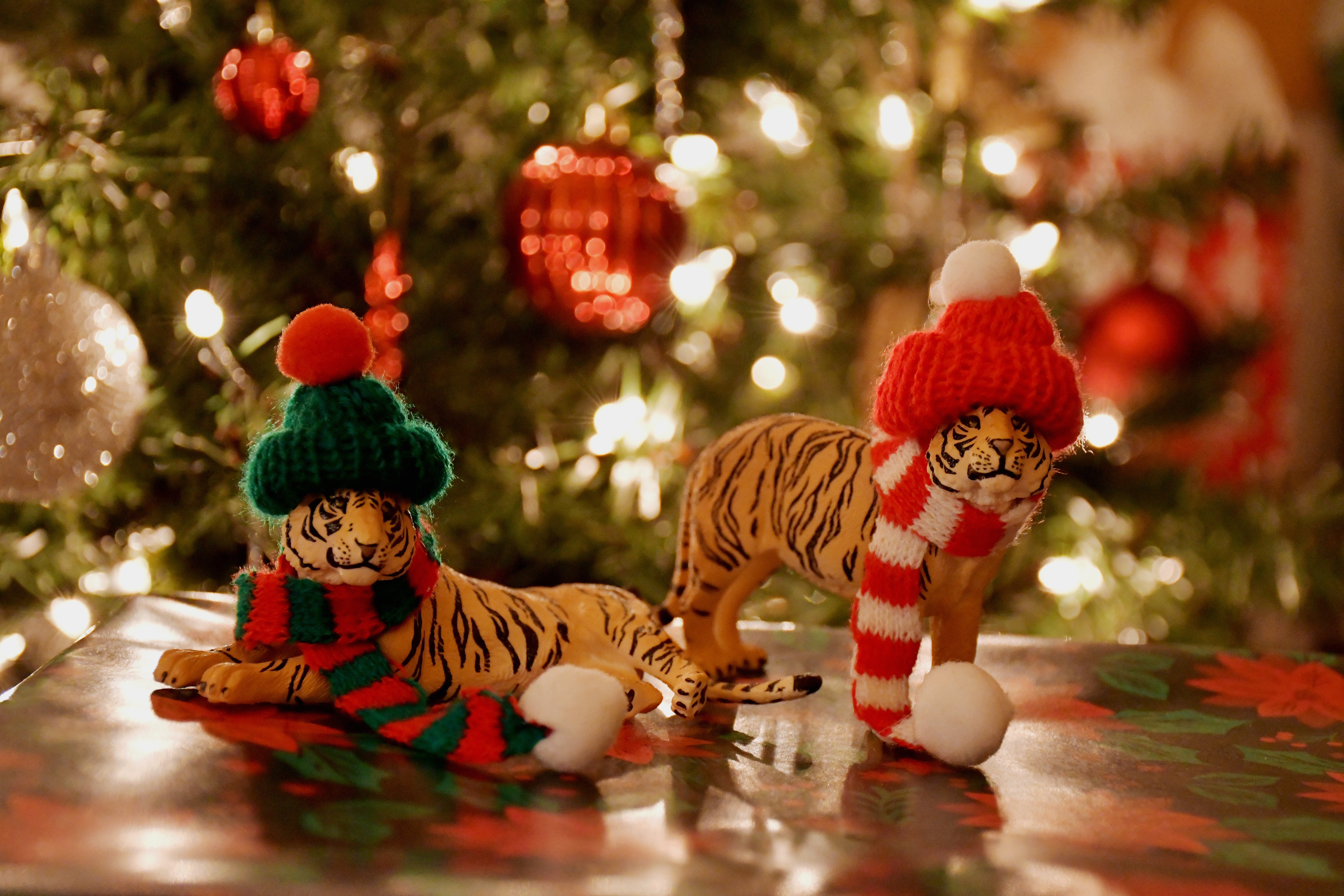 Juguete de Figurita de Tigresa Acostada de Toymany