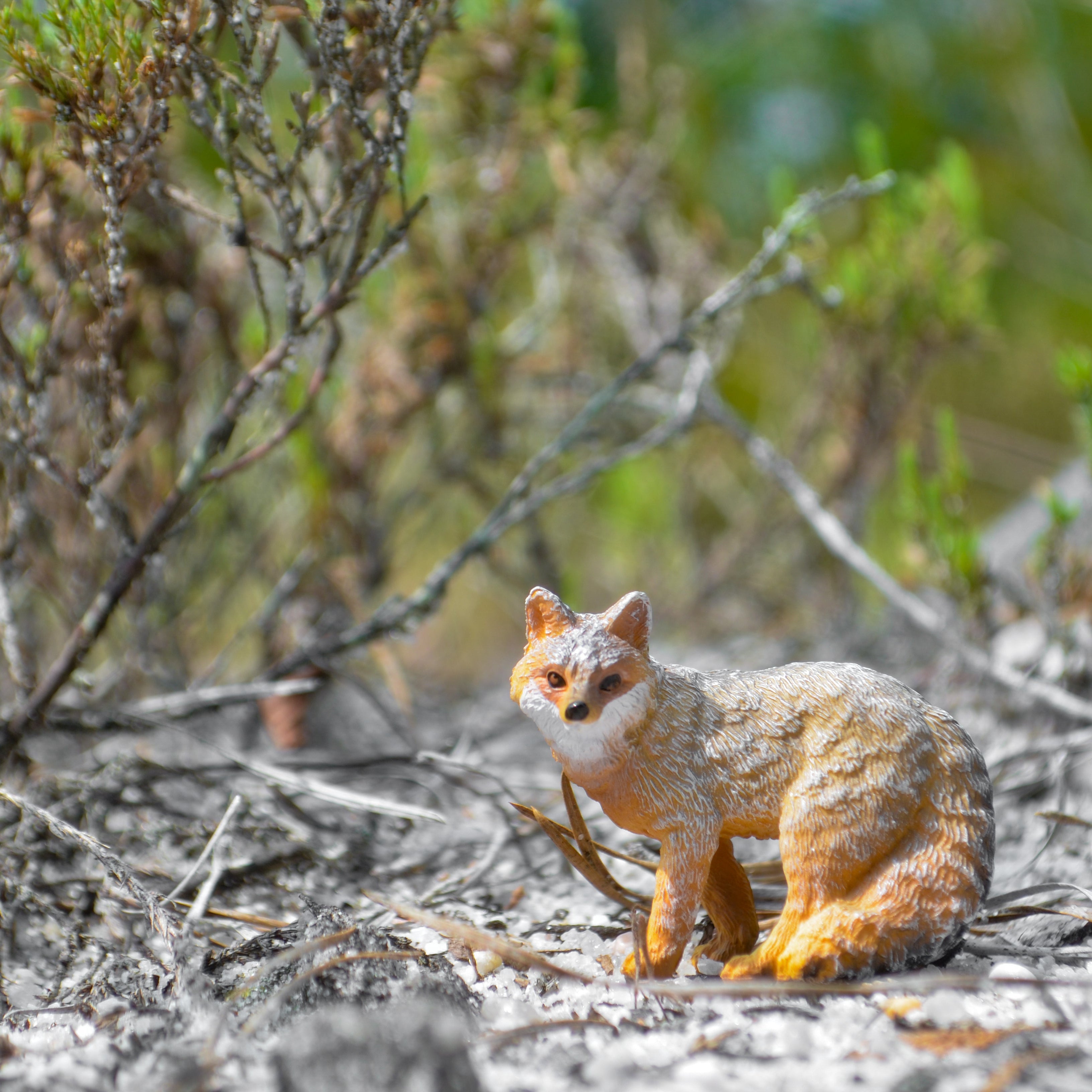 Jouet figurine de renard gris Toymany