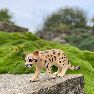 Figura de juguete Toymany de cachorro de león de montaña