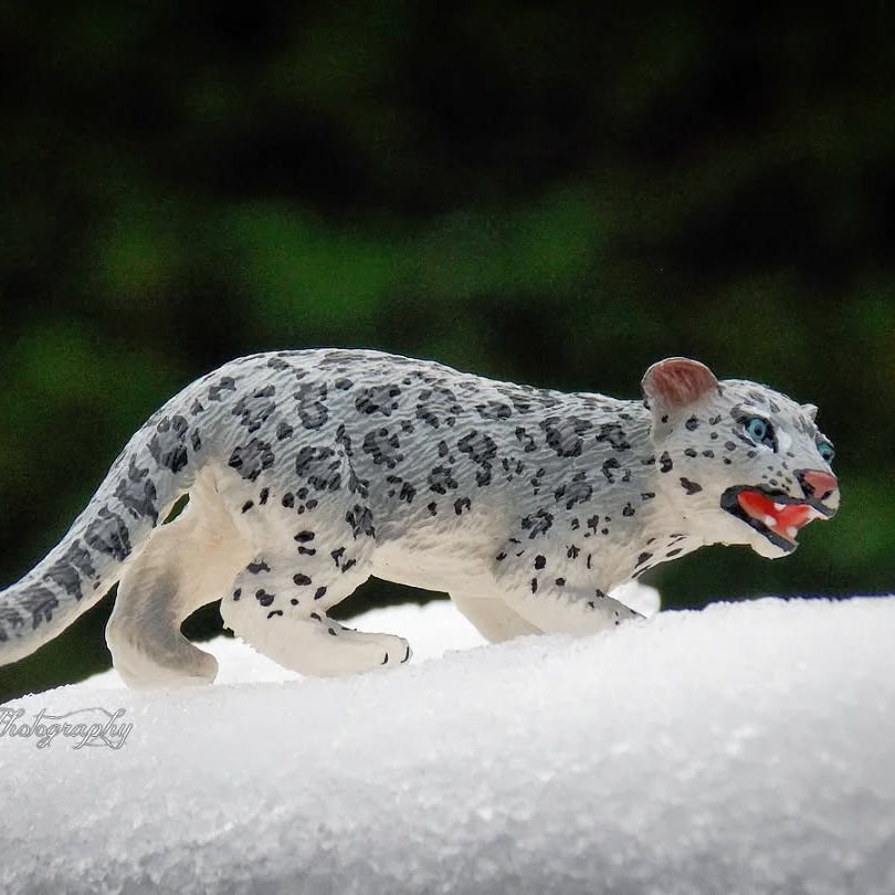 Figurine Jouet Bébé Léopard des Neiges Mini Toymany