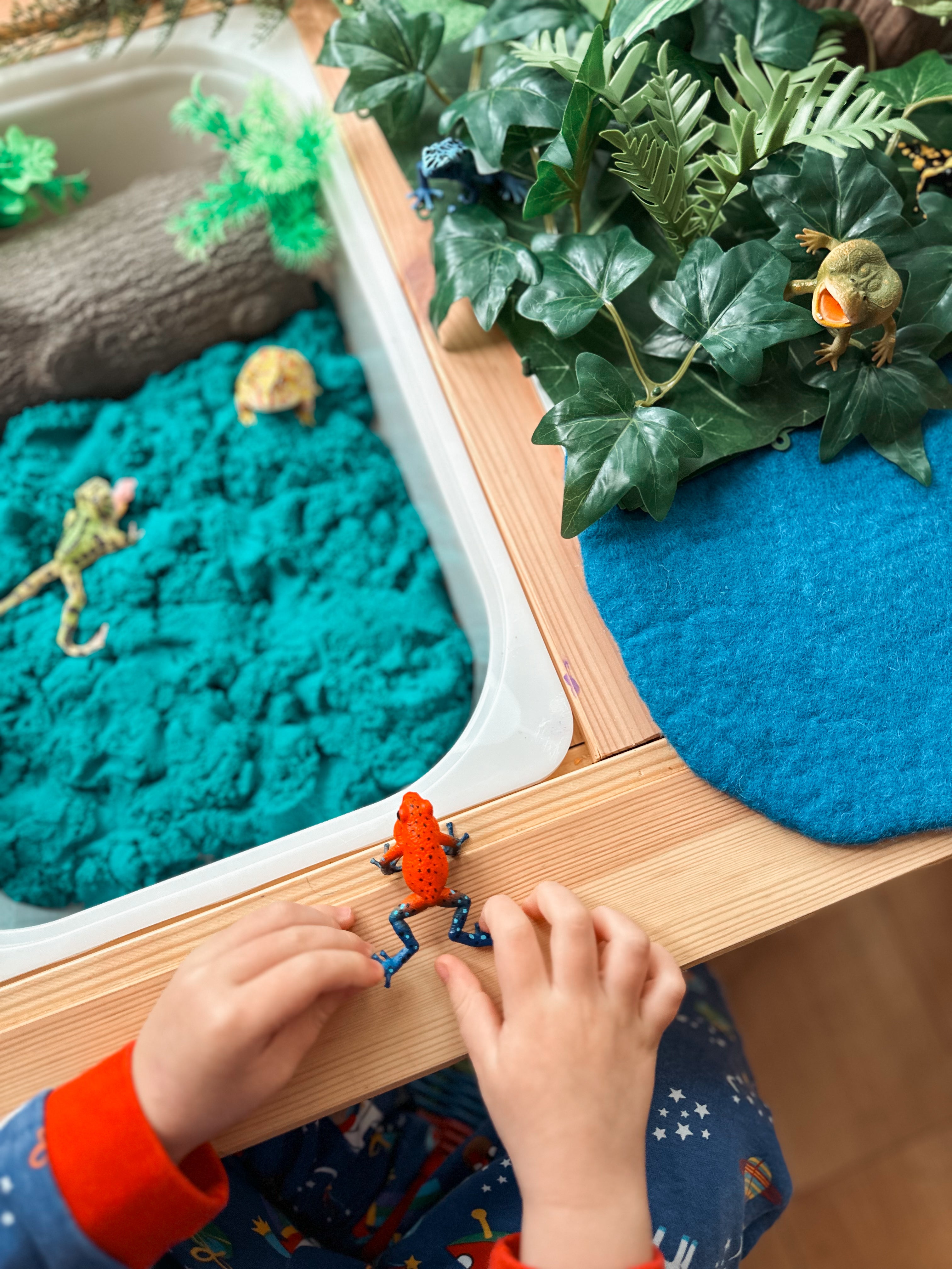 12-Piece Frog Figurine Playset