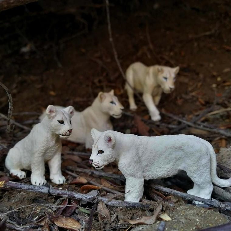 6-Piece White Lion Family Figurine Playset