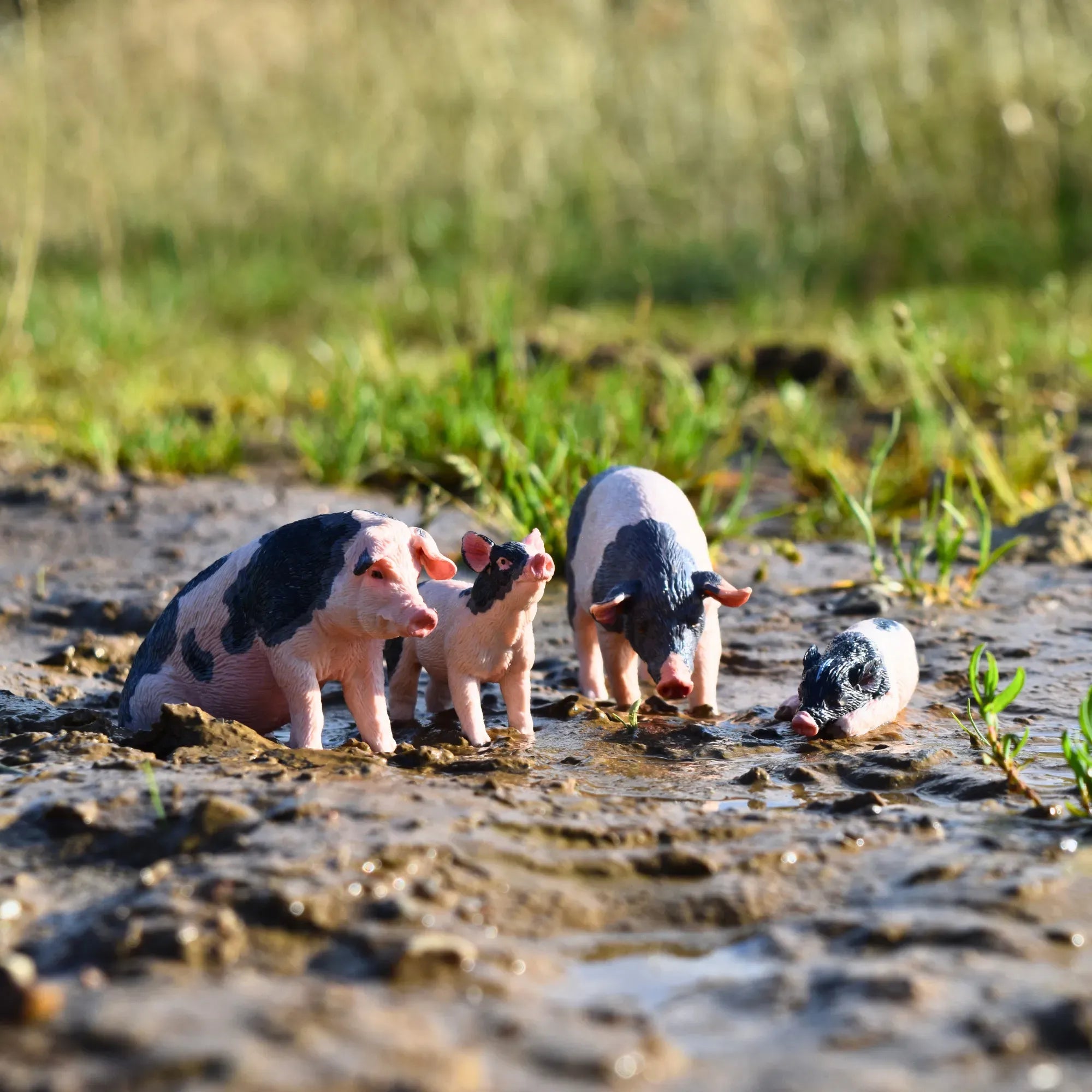 8-Piece Pig Family Figurines Playset with Adult & Baby Pigs-scene 6