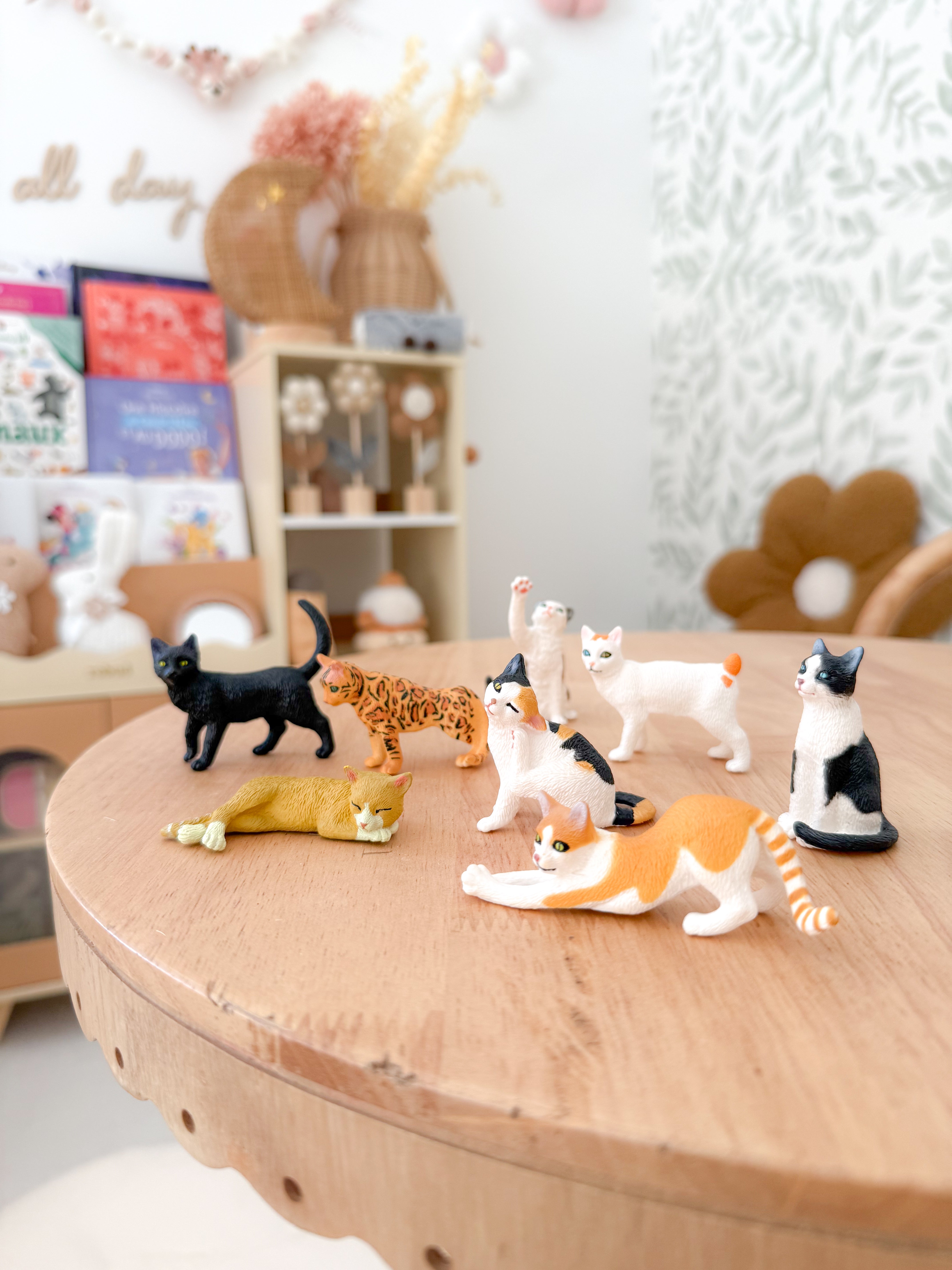 Ensemble de Figurines Animalières Mini Chats - 8 Pièces