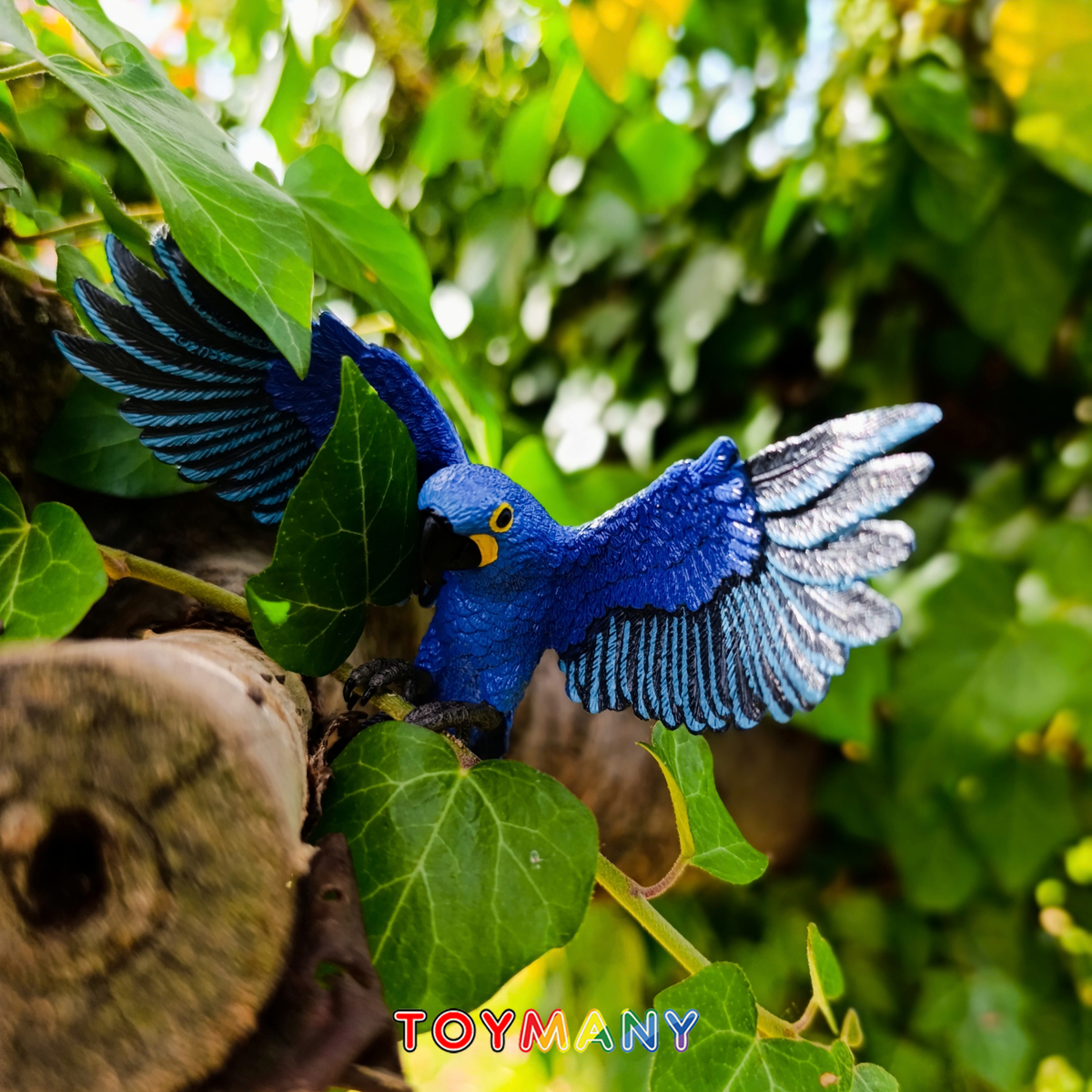 Toymany Hyacinth Macaw Figurine Toy-scene