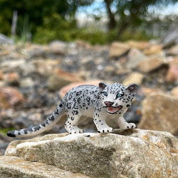 لعبة مجسم شبل النمر الثلجي من Toymany